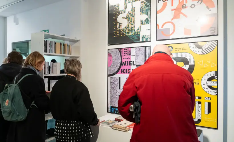 zdjęcie z wystawy Dwie strony